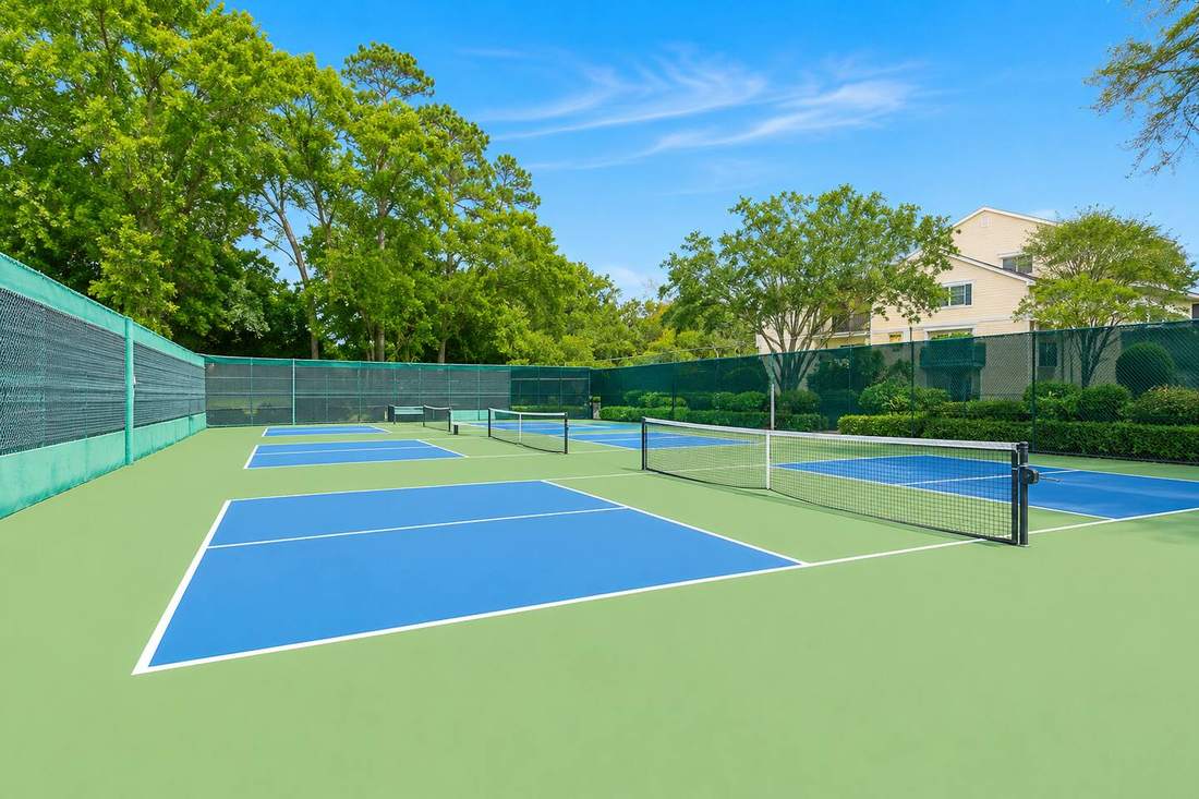 Island Club pickleball courts